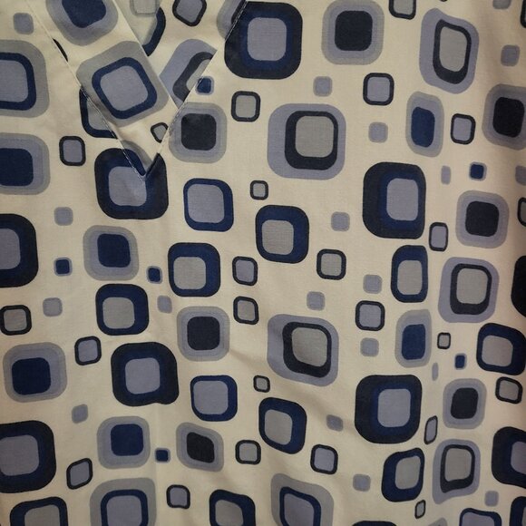 UA Butter-Soft Funky Geometric Cloud Print Scrub Top - Picture 3 of 5